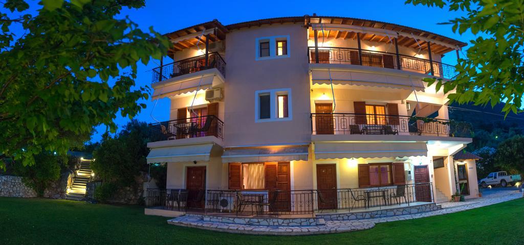 Aggeliki Apartments Nikiana Eksteriør billede